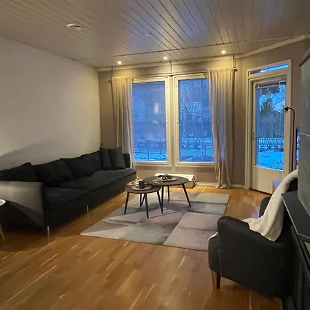Paritalohuoneisto Omalla Pihalla Apartment Riihimaki