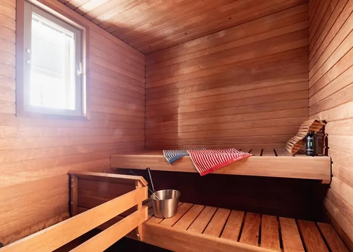 Paritalohuoneisto Omalla Pihalla Appartement *