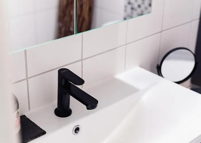 Paritalohuoneisto Omalla Pihalla Appartement *